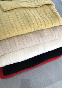 Imagen de Polera High Neck Ochitos Wool