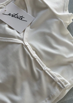 Tiggi Crop Abotonado - comprar online