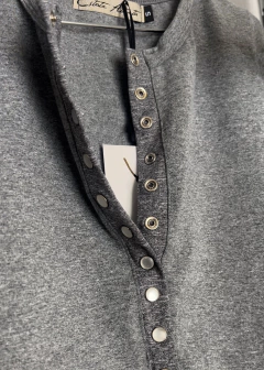 Remera Crop Abotonada en internet