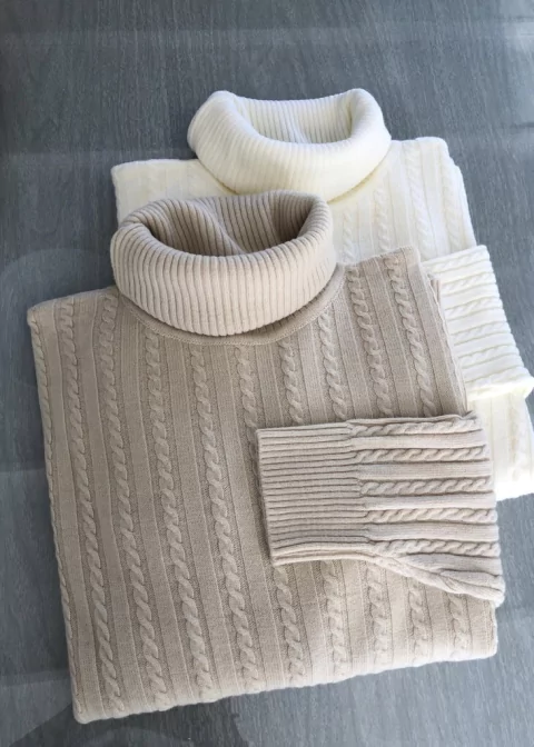 Polera High Neck Ochitos Wool