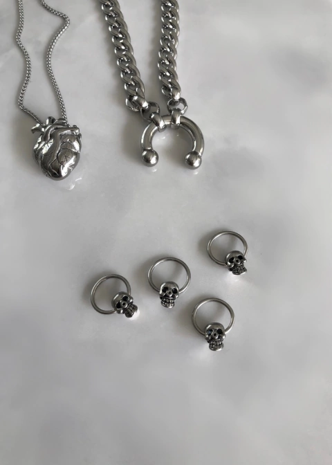 Aro Im not Dead (x1)