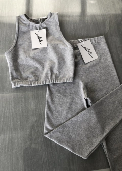 Set Top Emm + Basic cotton leggings