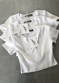 Remera Crop 100% algodón