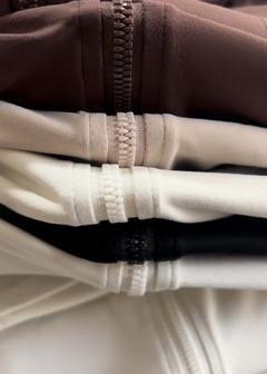 Campera Sport Skin Primera piel - Estate Atenta