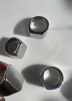 Anillo Big Nina (acero quirúrgico) - comprar online