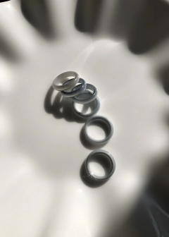 Pretty Please Vidrio Ring (gris claro)