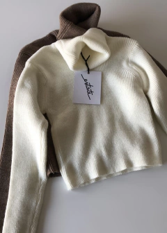 Polera Punto Elástico Essential High Neck (11 colores) - comprar online