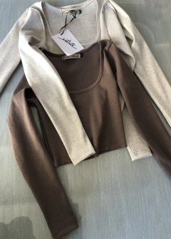 Camiseta Juicy Escote Cuadrado / Punto Morley - Estate Atenta