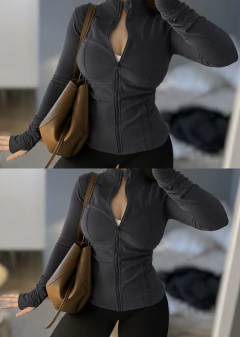 Imagen de Campera Sport Skin Soft Larga