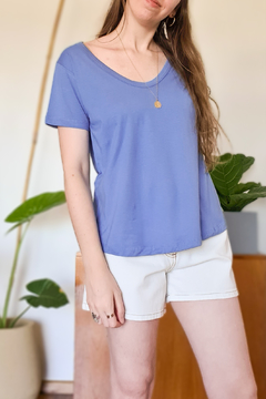 Remera Clementa V - 100% algodón pima - Amanda Cruz