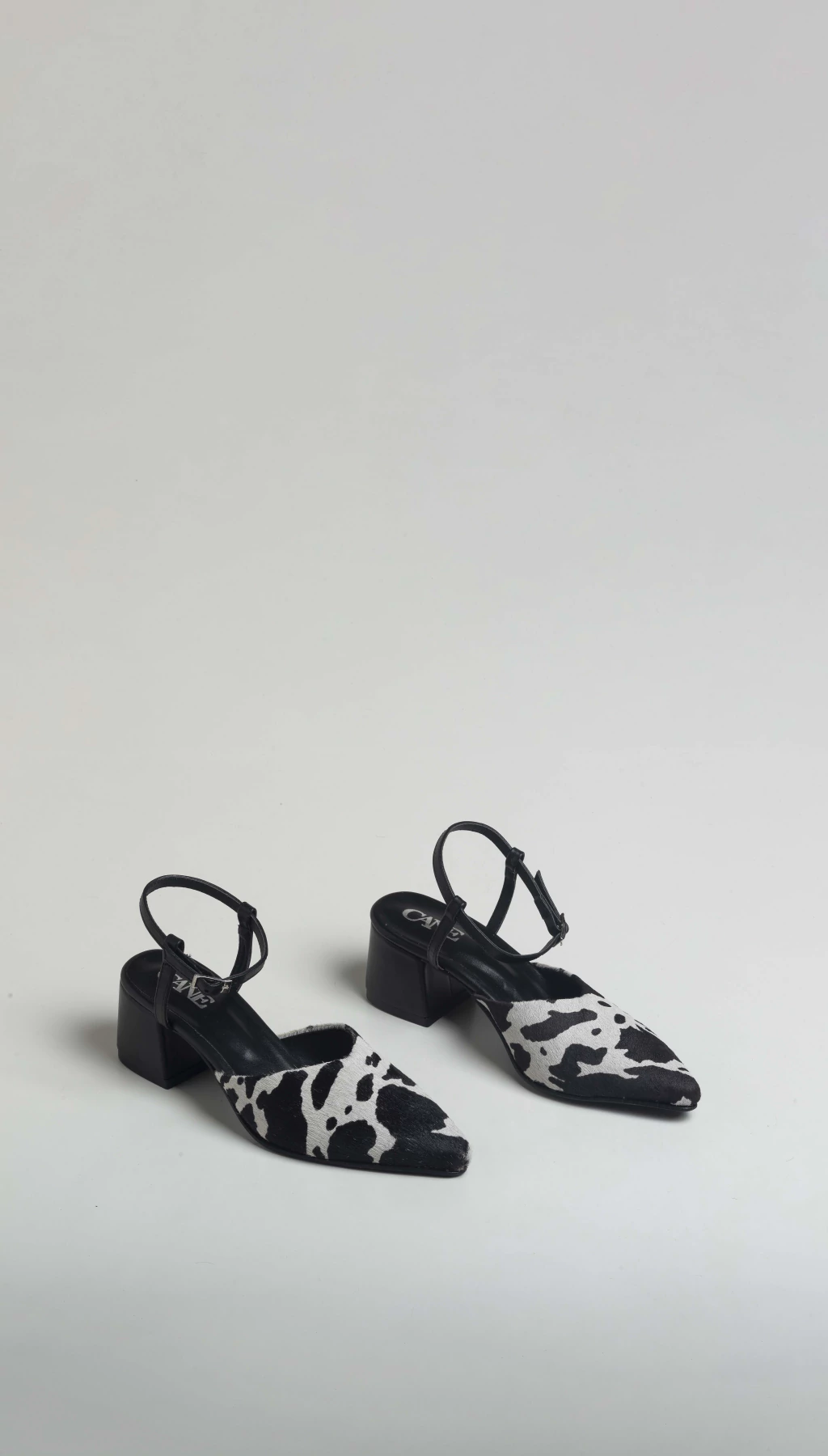 STILETTO OVI VAQUITA BLANCO NEGRO