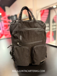 MOCHILA INFLUENCER NEGRA en internet