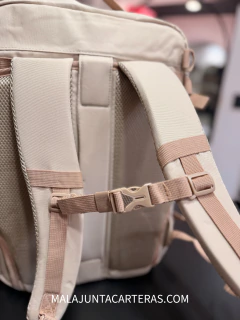 MOCHILA DE VIAJE AMAYRA BEIGE - Mala Junta