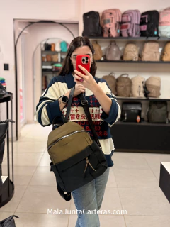 MOCHILA AMAYRA TIPO GAMUZADA - Mala Junta