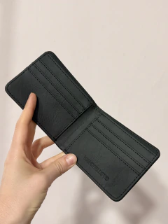 BILLETERA CORTA WANDERLUST NEGRO + CAJA - comprar online