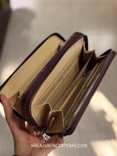 BILLETERA AMAYRA DOBLE CIERRE BORDÓ - comprar online