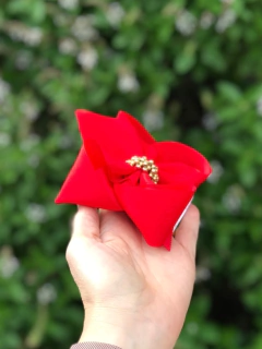 Laço Bella duplo organza com pérolas na internet