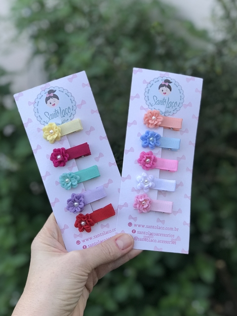 Par presilha floral 3D