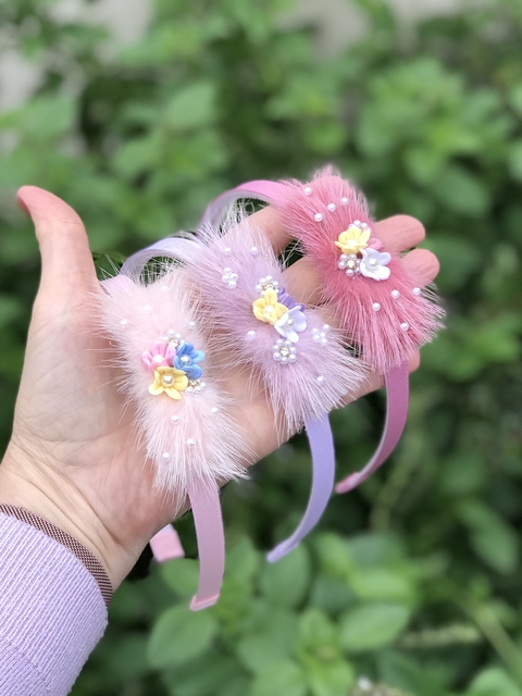 Tiara pompom luxo