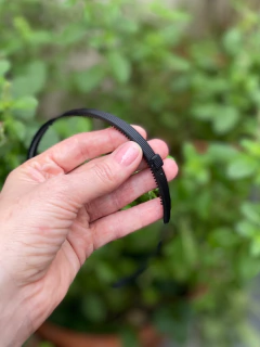 Tiara Lili removível para laço lateral - comprar online