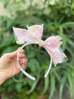 Tiara tule floral e borboletas na internet