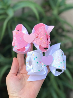 Laço Livia glitter coração