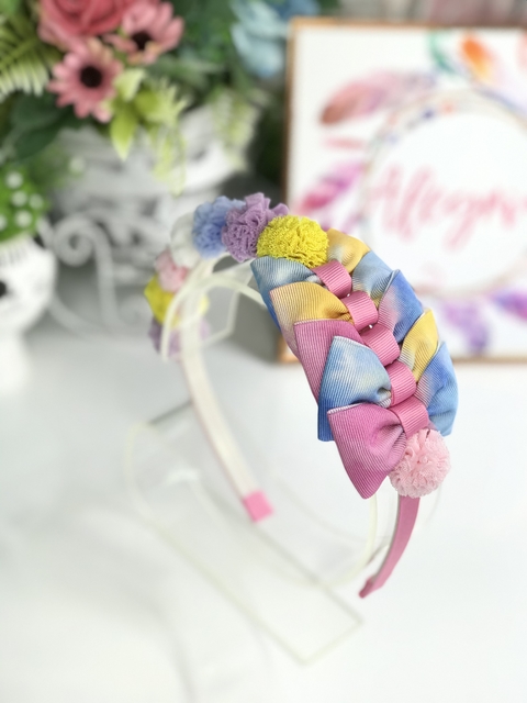 Tiara Duda Tie Dye Pompom Fru-Fru