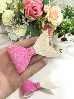 Laço cauda de sereia glitter na internet