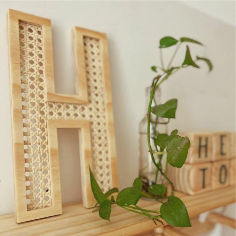 Inicial com palha | H