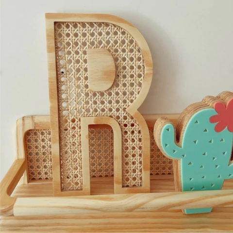 Inicial com palha | R