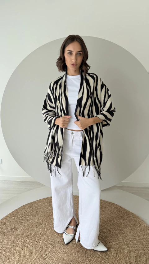 MANTON LANILLA ANIMAL PRINT - NUEVAS HISTORIAS (71R2308) - Sara Kerr 