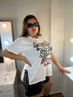 Remera AYANA en internet