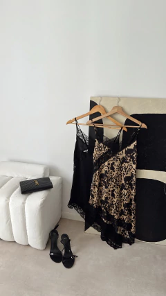 VESTIDO SATEN ZARA - comprar online