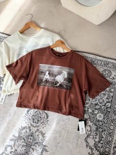 REMERA CROP RODEO