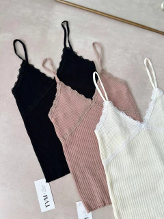 MUSCULOSA TEJIDA PUNTILLA - TVMSHOP