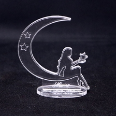 SOUVENIR NIÑA Y LUNA PACK X 10 en internet