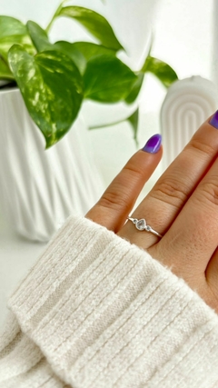 Anillo con stras en gota (Cod ANL65)