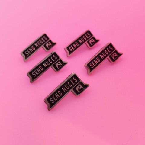 Send nud-e-s - pin