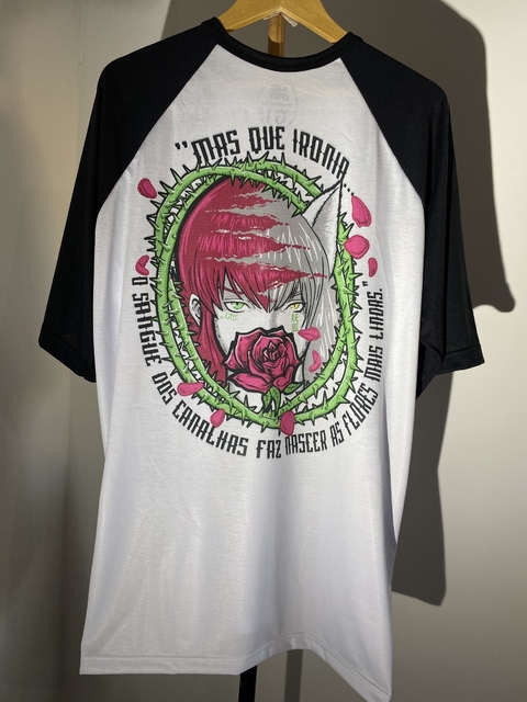 CAMISETA RAPOSA E ROSAS