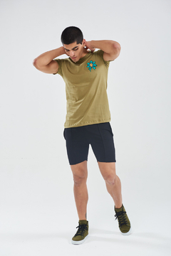 REMERA FLOWERS - VELO SANTO | Indumentaria