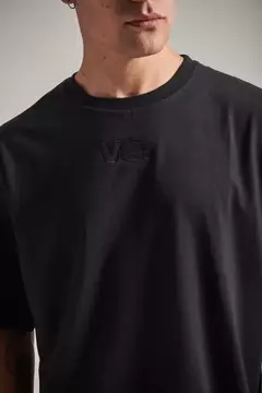 REMERA ANTON en internet