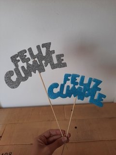 Cartel feliz cumple disney mayuscula gibreteado
