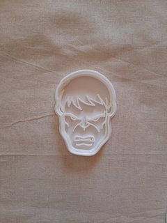 Cortante hulk de 9x6cm