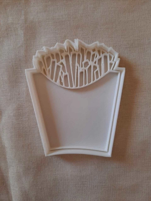 Papas fritas de 10x9cm.