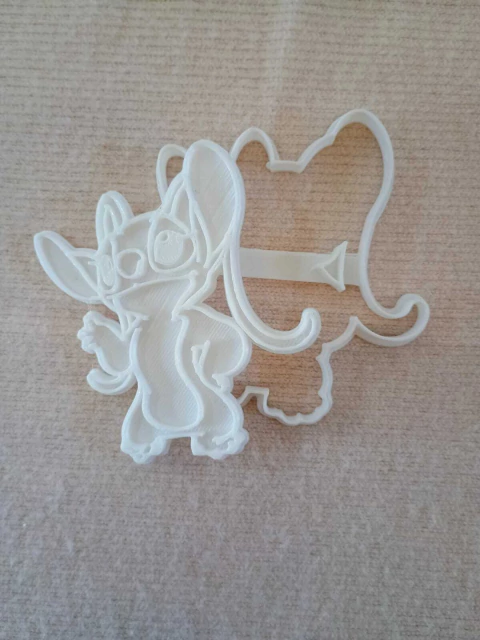 Cortante Angela novia de Stich