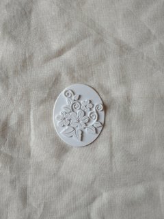 Sello flores en ovalo de 7x8cm