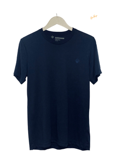 Remera Hidden