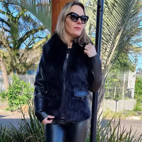 Jaqueta P.U e Pelo Mônaco Preto Alpelo Sapatos e Botas