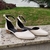 Scarpin Salto Baixo Ankle Strap Couro Natural