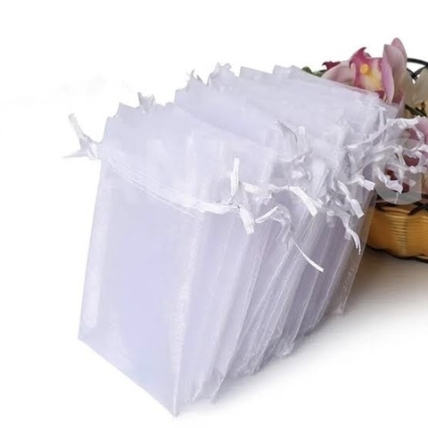 Kit saquinho de organza com 10 unidades
